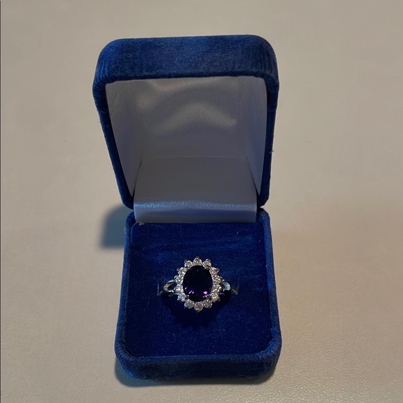 Jewelry - Stunning Silver Ring with Deep Purple Gemstone